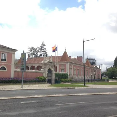 Casa Encantada - Elias Lisbona