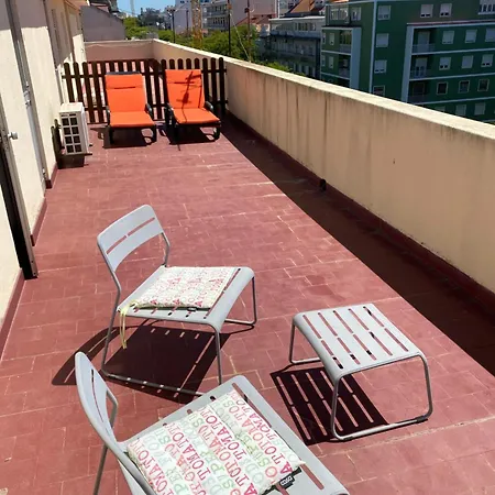 Mesa E Casa Encantada * Lissabon